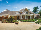 Housetrends October 2015, Cincinnati: "Coastal charm in Indian Hill'